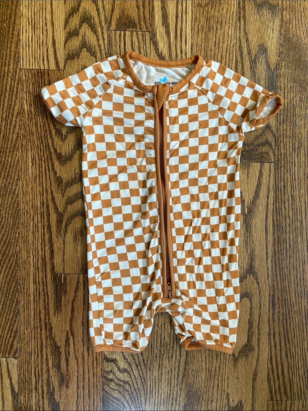 Little One Shop checkerboard bamboo short romper, size 3-6M. Excellent condition